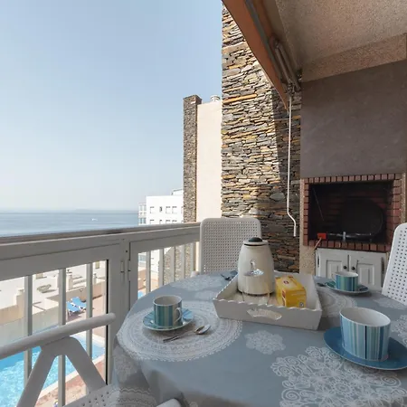 Apartment Sea-view In Near Roses